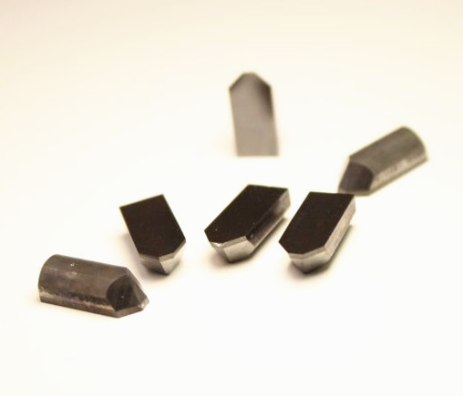 PCD notching tools for carbide roller 