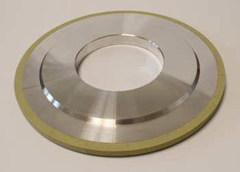 The case of processing PCD reamer with vitrified diamond grinding wheel