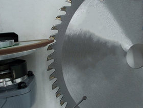 Grinding and solution for Carbide circular saw blade grinding