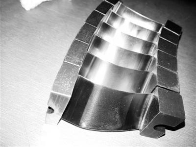 Turbine compressor blade grinding2.jpg