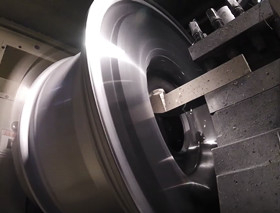 Why do the wheel hub uses aluminum alloy material?