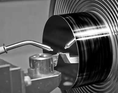 MCD cutting tools for mirror machining..1.JPG